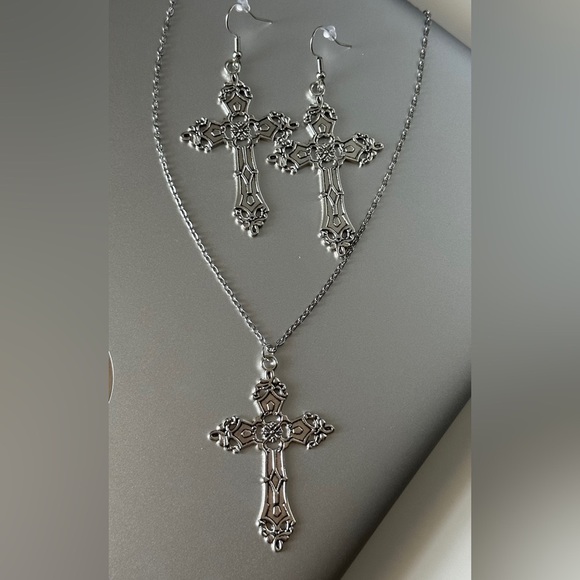 Vintage Silver Plated Jewelry Set Bundle Cross Earrings and Necklace - Picture 1 of 8